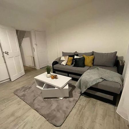 Beautiful 2 Bedroom On Tower Bridge Лондон Экстерьер фото