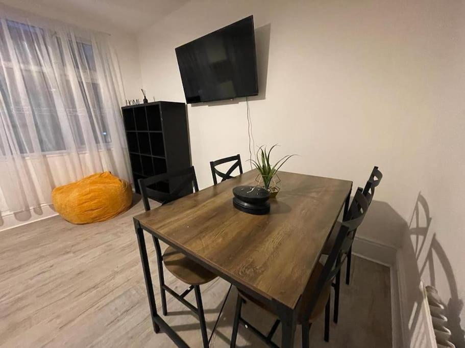 Beautiful 2 Bedroom On Tower Bridge Лондон Экстерьер фото