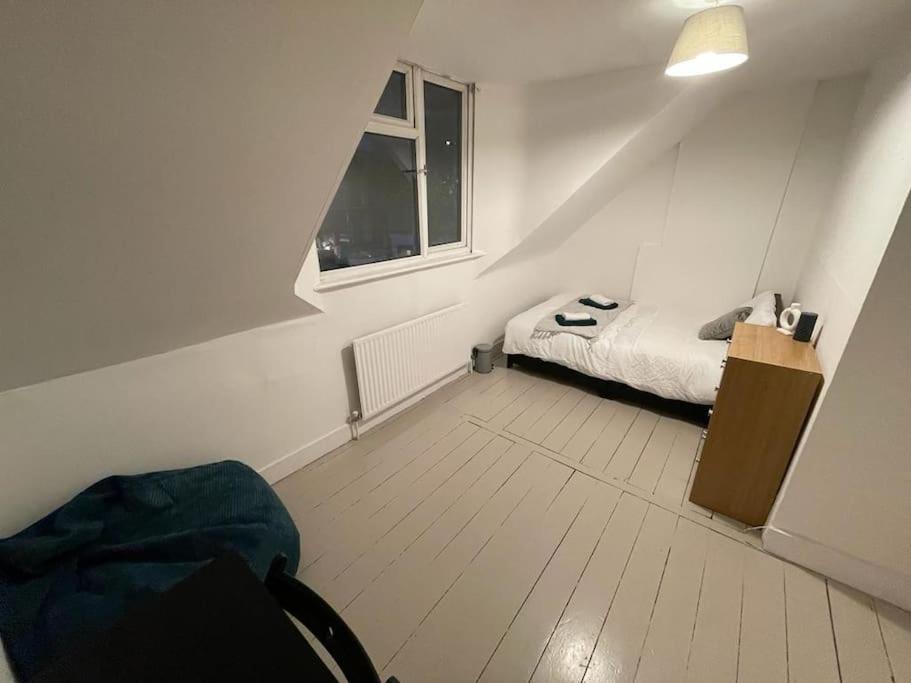 Beautiful 2 Bedroom On Tower Bridge Лондон Экстерьер фото
